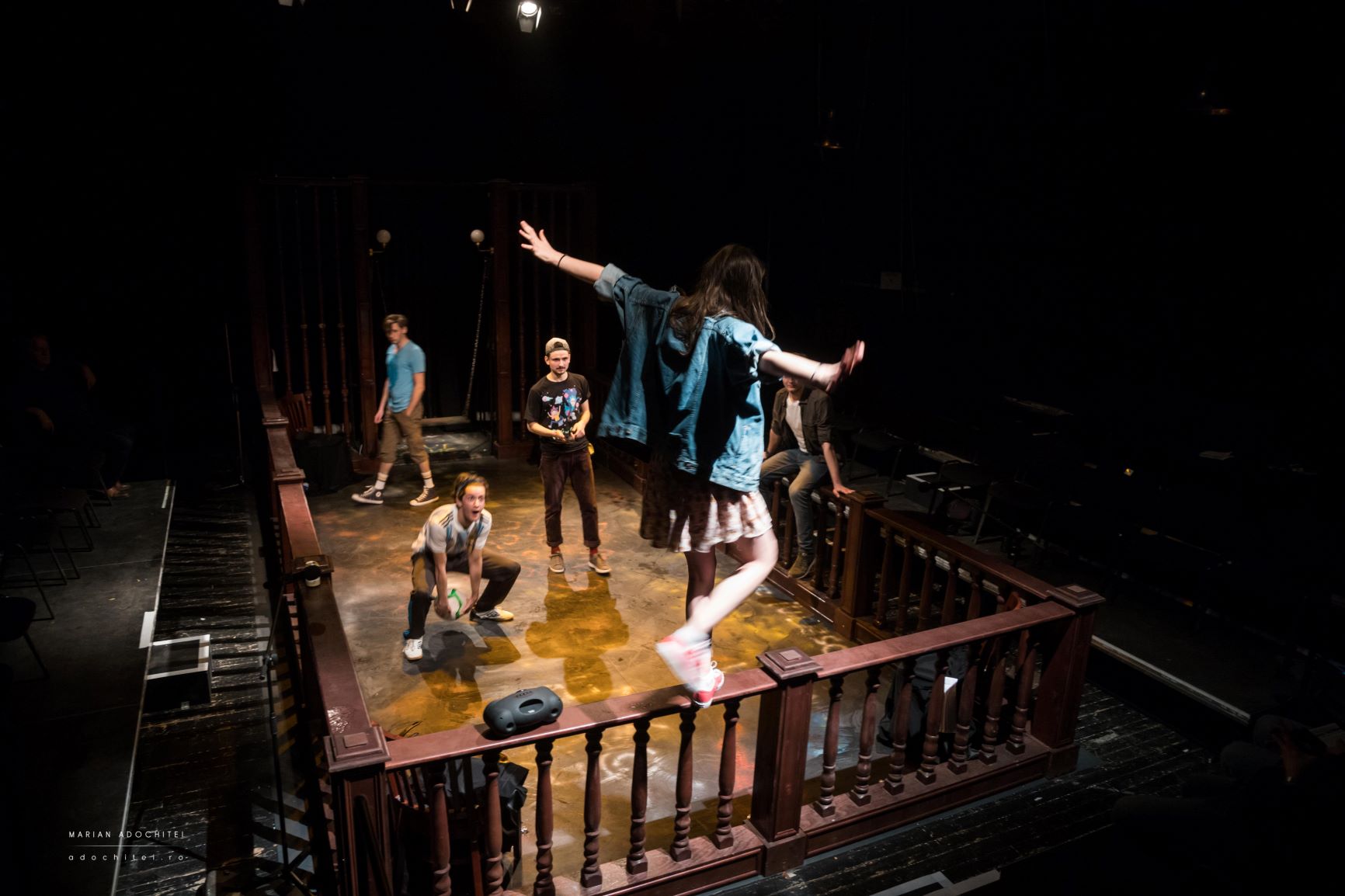 Foto: „Jocuri în curtea din spate” – prima premieră din 2020 la Teatrul de Stat Constanța