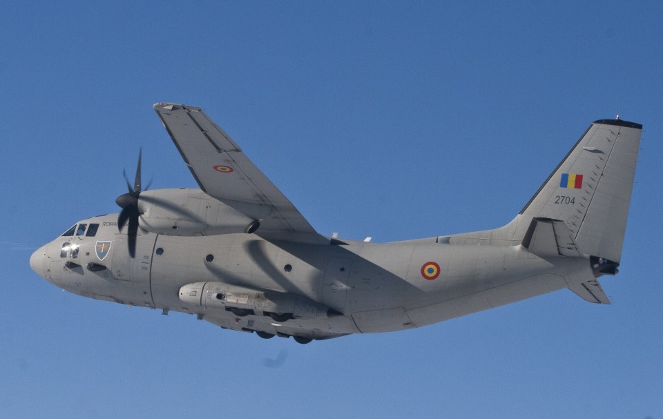 Doi români repatriaţi din China, plasaţi în carantină după aducerea în ţară