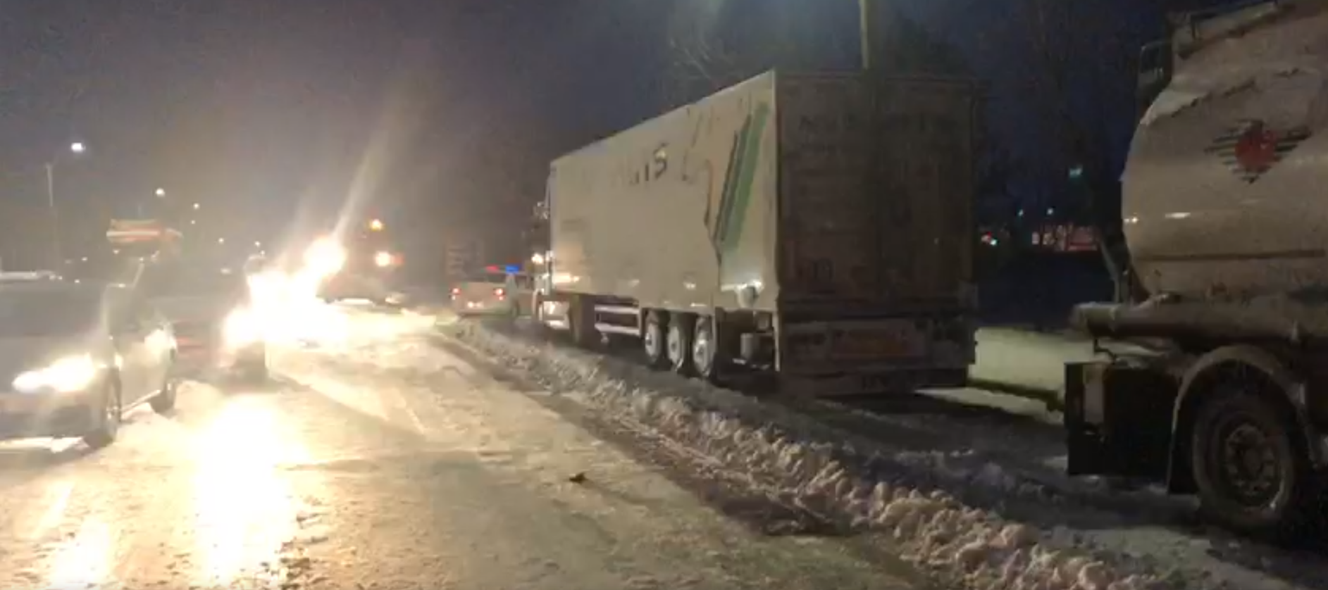 CONSTANȚA: Peste 100 de maşini au format un convoi condus de Poliţia Rutieră, pe DN 2A – drum închis circulaţiei