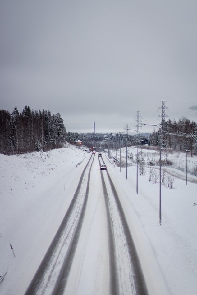 INFOTRAFIC: Nu sunt înregistrate drumuri naționale sau autostrăzi cu circulația oprită din cauza condițiilor meteorologice