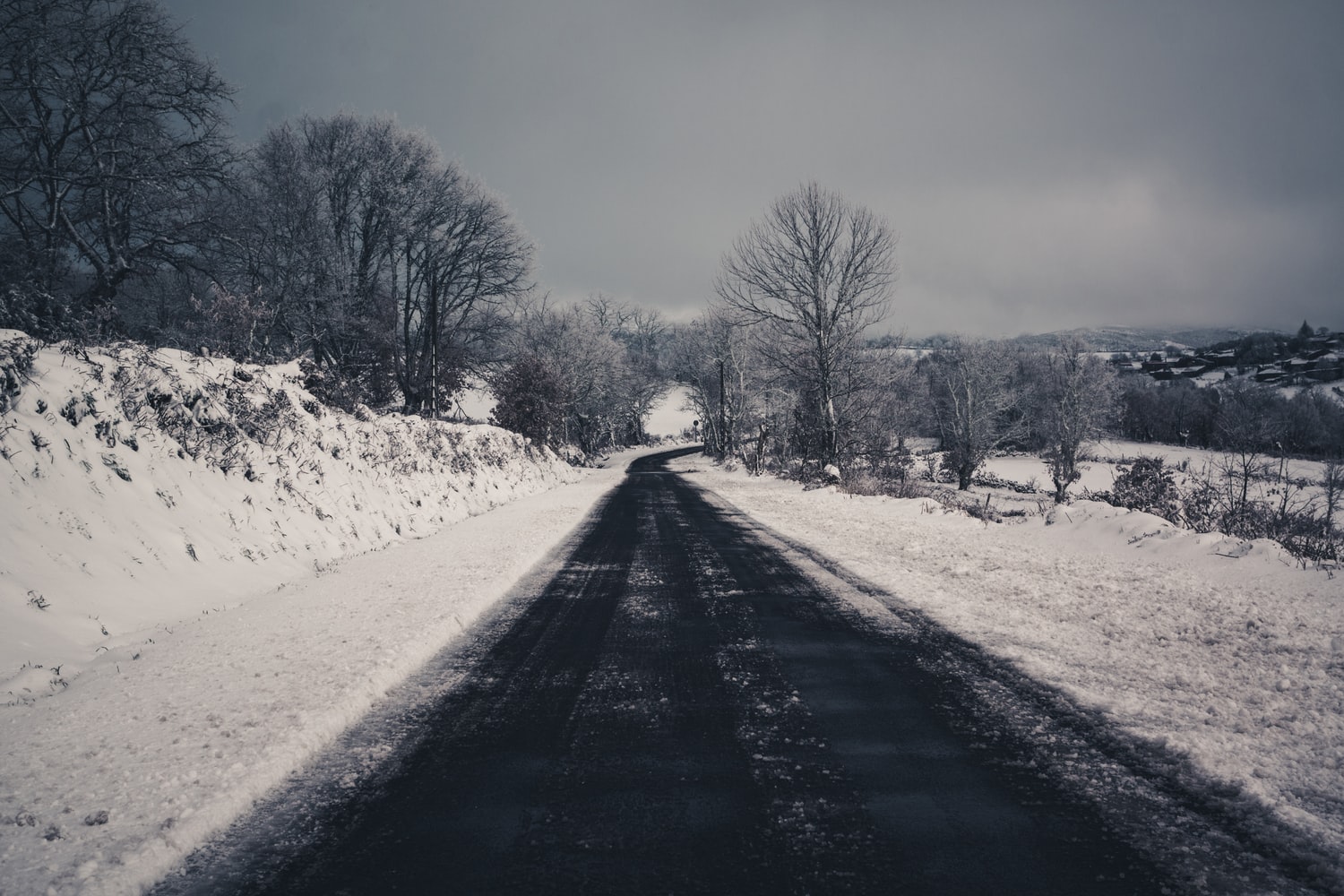 INFOTRAFIC: Nu sunt alte segmente de autostrăzi cu circulația oprită ca urmare a condițiilor meteorologice nefavorabile