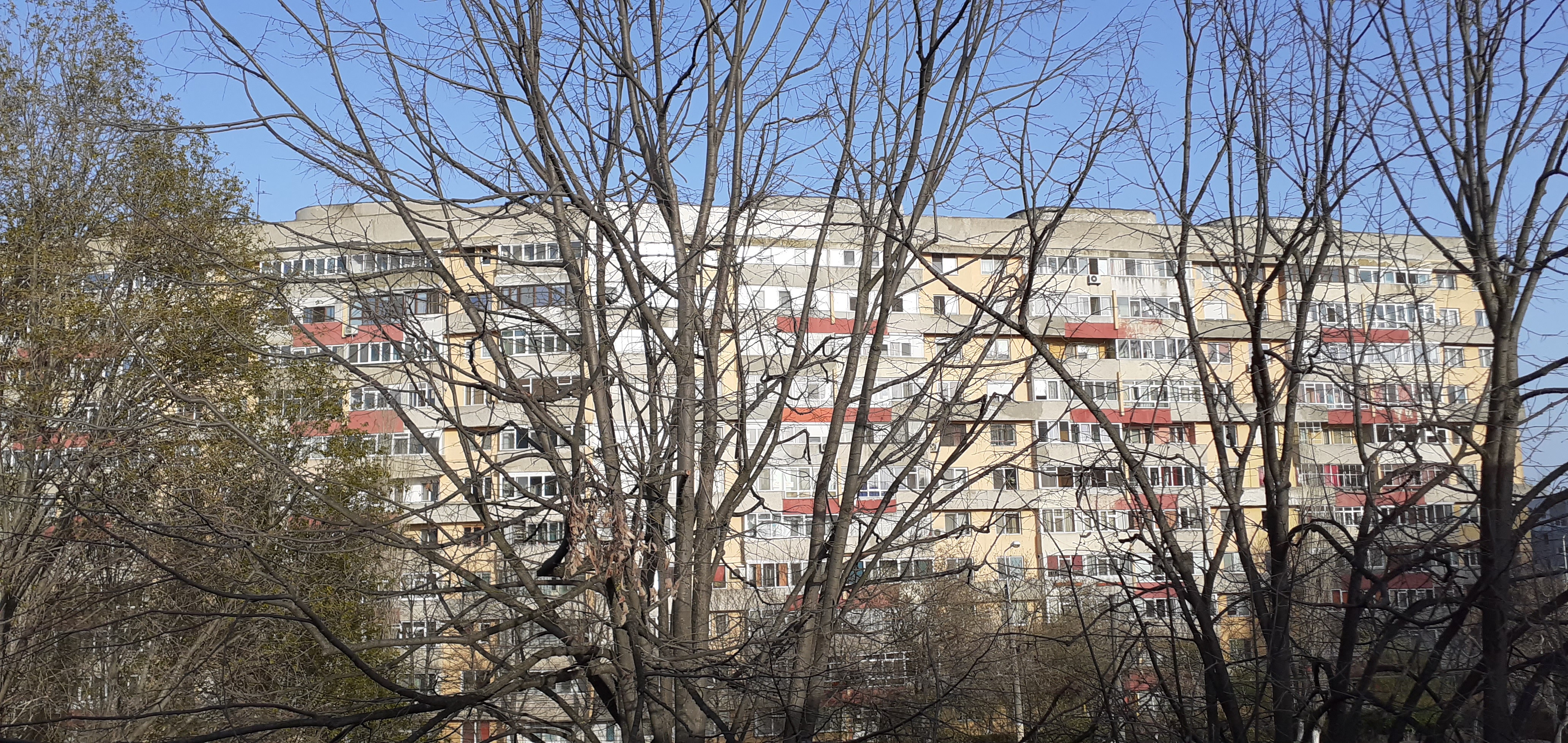 În ce condiţii ar urma să scadă contribuţia financiară a asociaţiilor de proprietari la reabilitarea termică a blocurilor 