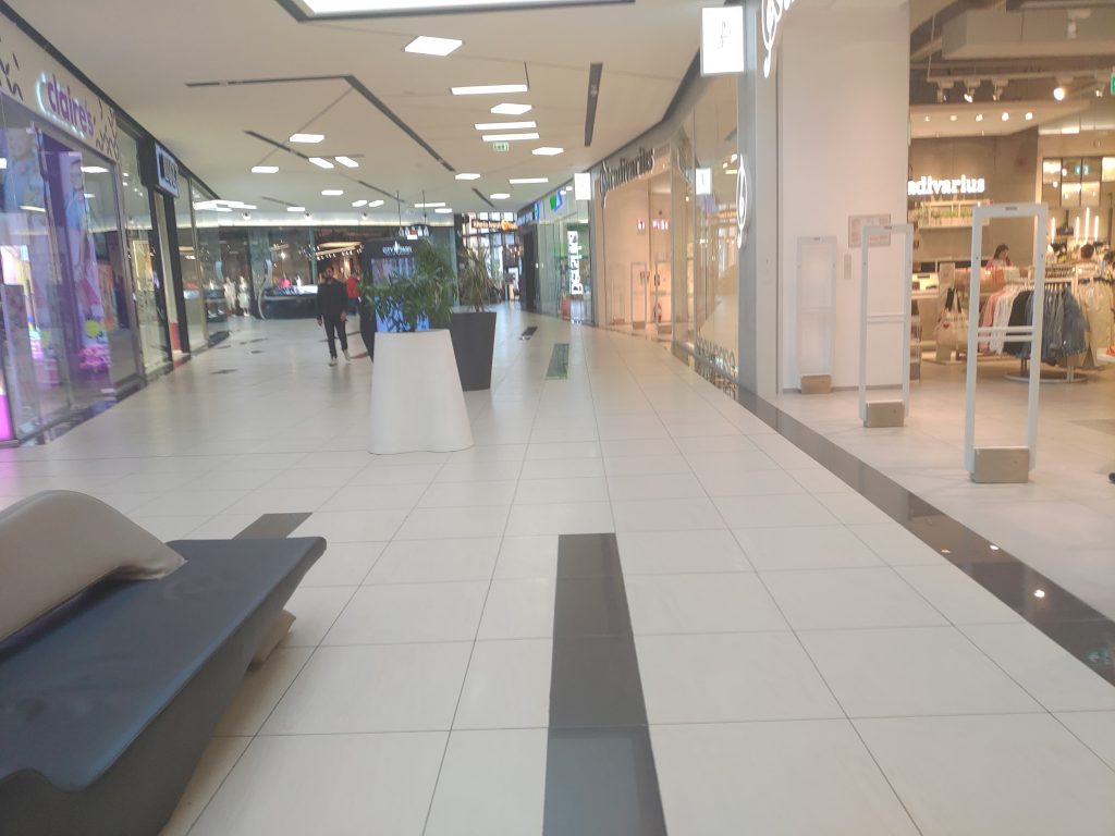 #COVID – 19 modifică programele mai multor centre comerciale din Constanța