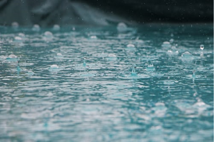 Informare meteo de ploi torenţiale şi intensificări ale vântului!