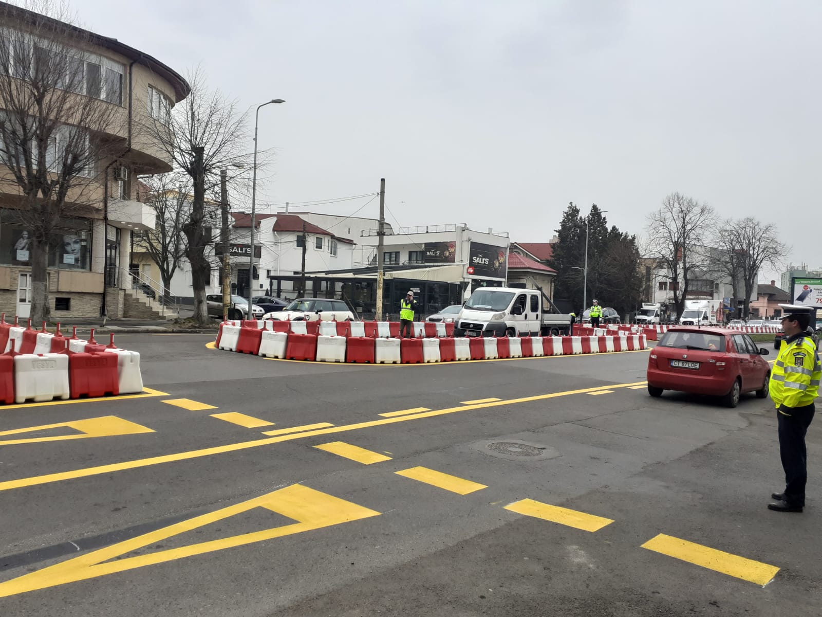 CONSTANȚA: Un nou sens giratoriu a fost amenajat pe bulevardul Mamaia