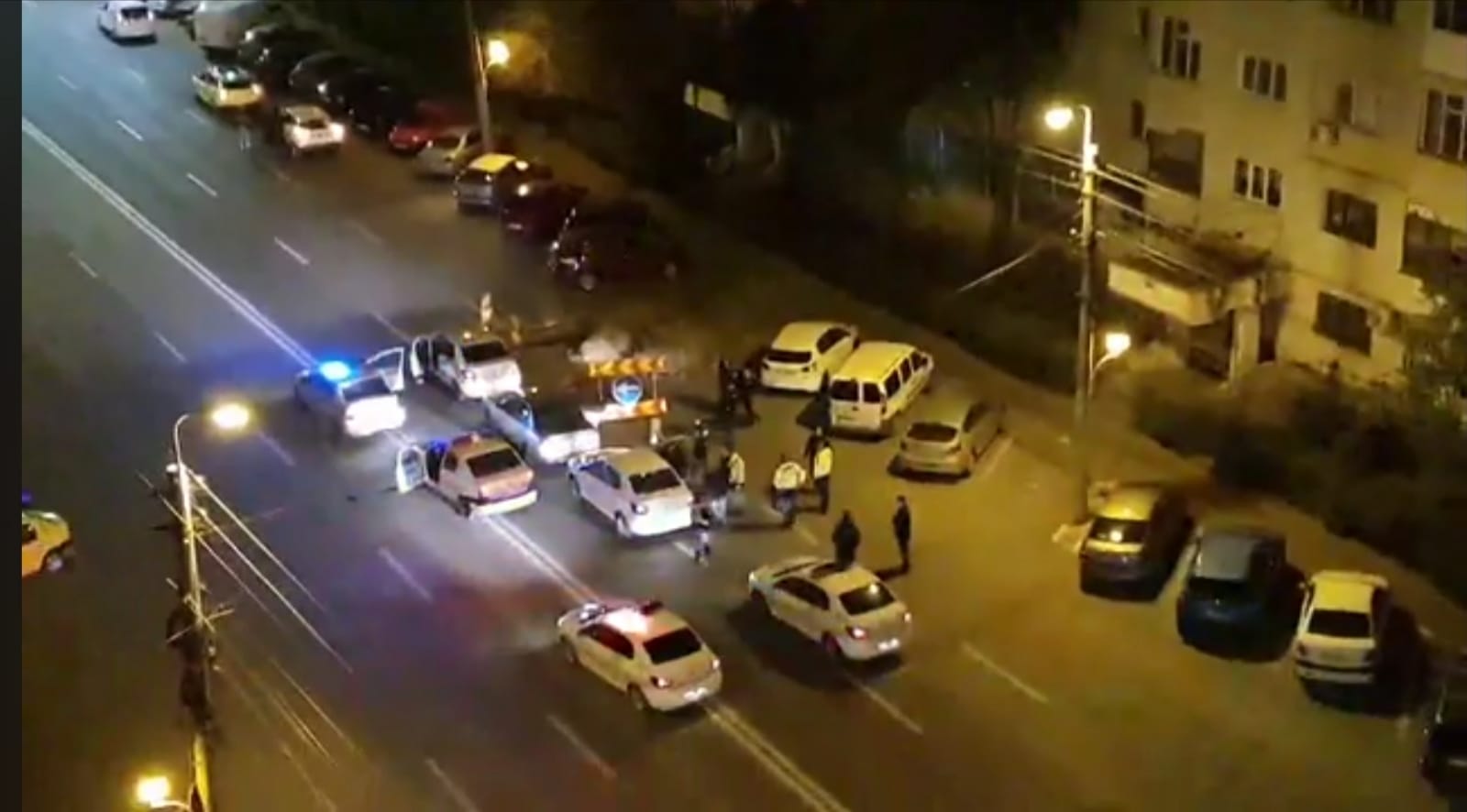 CONSTANȚA: Urmărire pe străzile orașului. Mașini de poliție avariate, suspecți de furt, reținuți