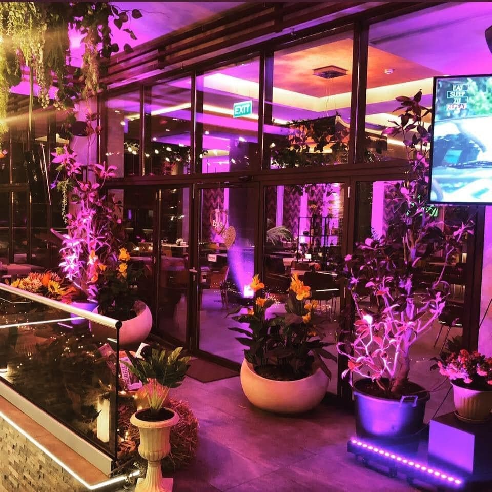 Restaurantele din Constanța s-au adaptat stării de urgență. Livrările la domiciliu, soluția de salvare