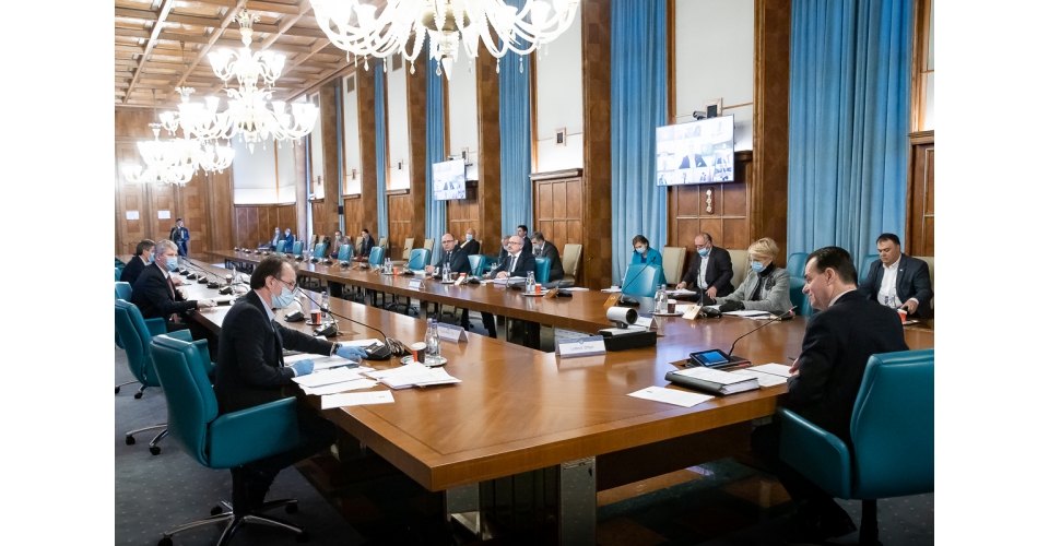 Guvernul se reuneşte în şedinţă; pe ordinea de zi – proiectul referitor la carantină şi izolare în acord cu recomandările CCR
