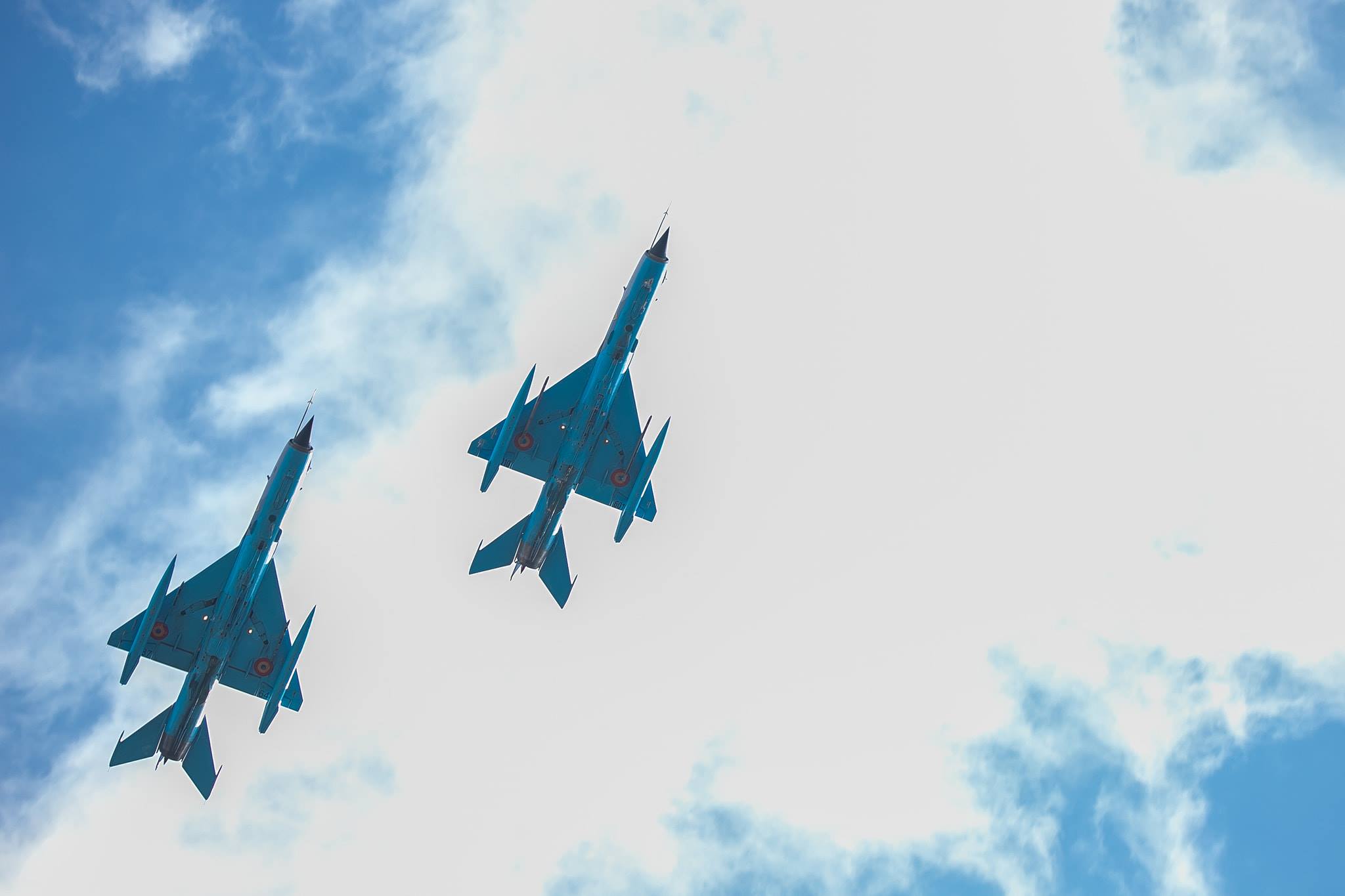 Ministrul Apărării, despre reluarea zborurilor cu MiG-21: „S-a făcut o analiză foarte serioasă; nu reprezintă un pericol pentru piloţi“