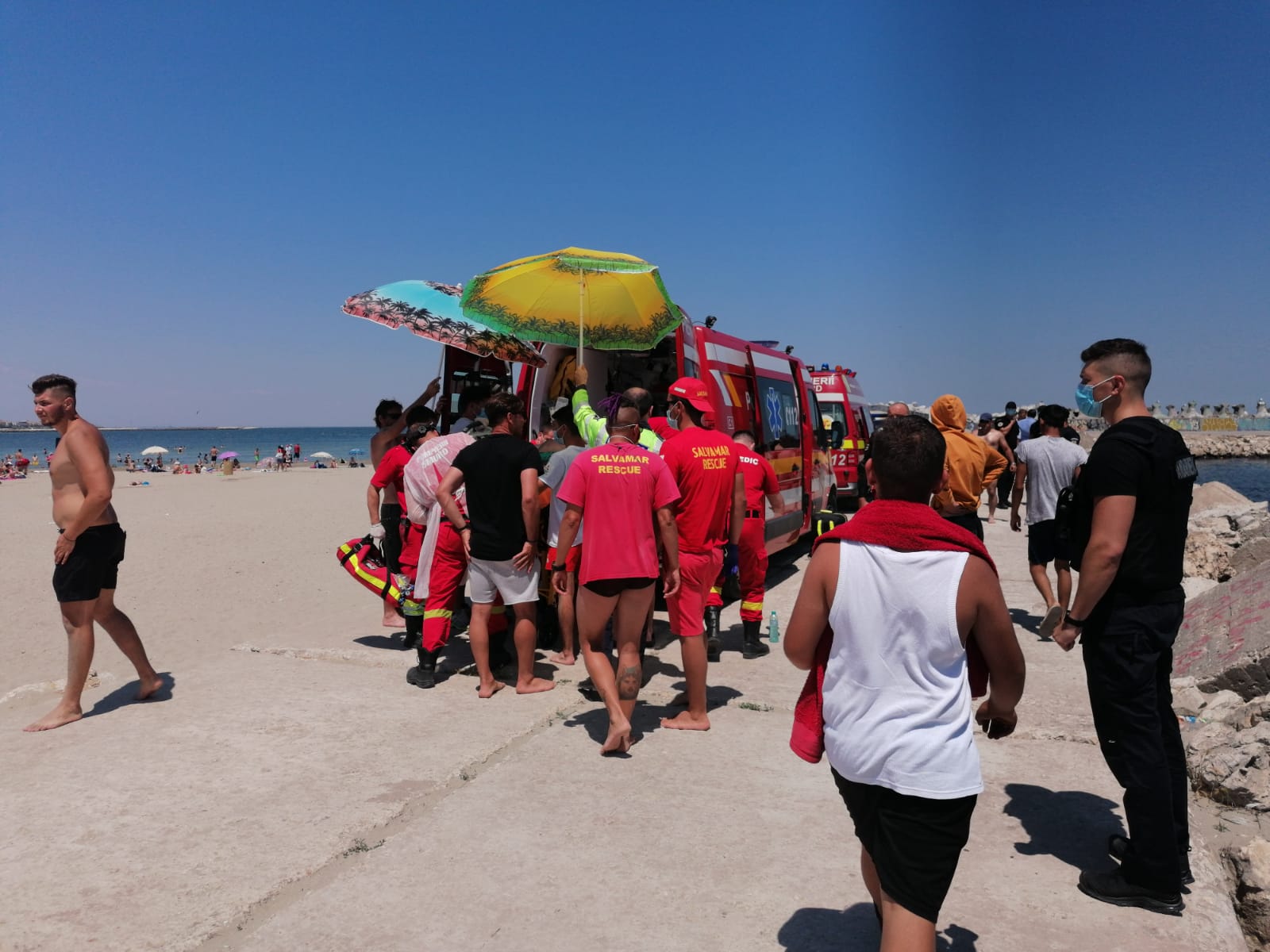 O persoană a fost în pericol de înec la Vama Veche