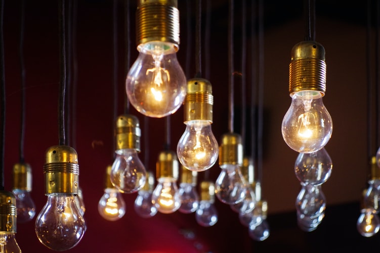 ANRE: Preţul energiei electrice pentru populaţie va scădea de la 1 iulie