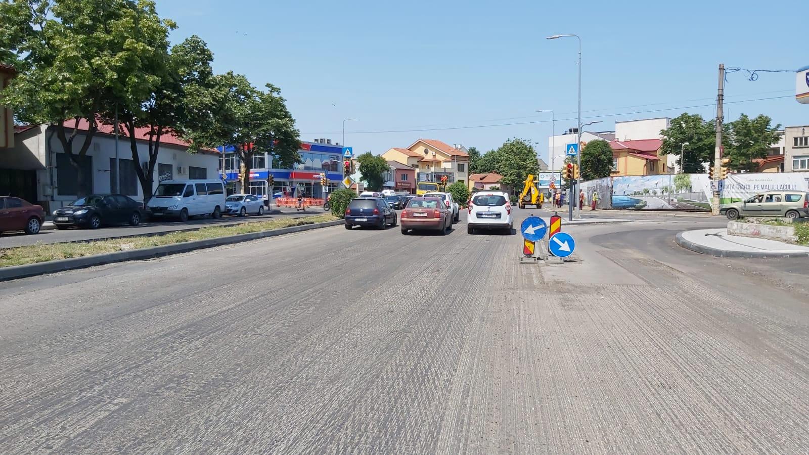 CONSTANŢA: Trafic restricționat parțial pe un tronson al bulevardului Mamaia