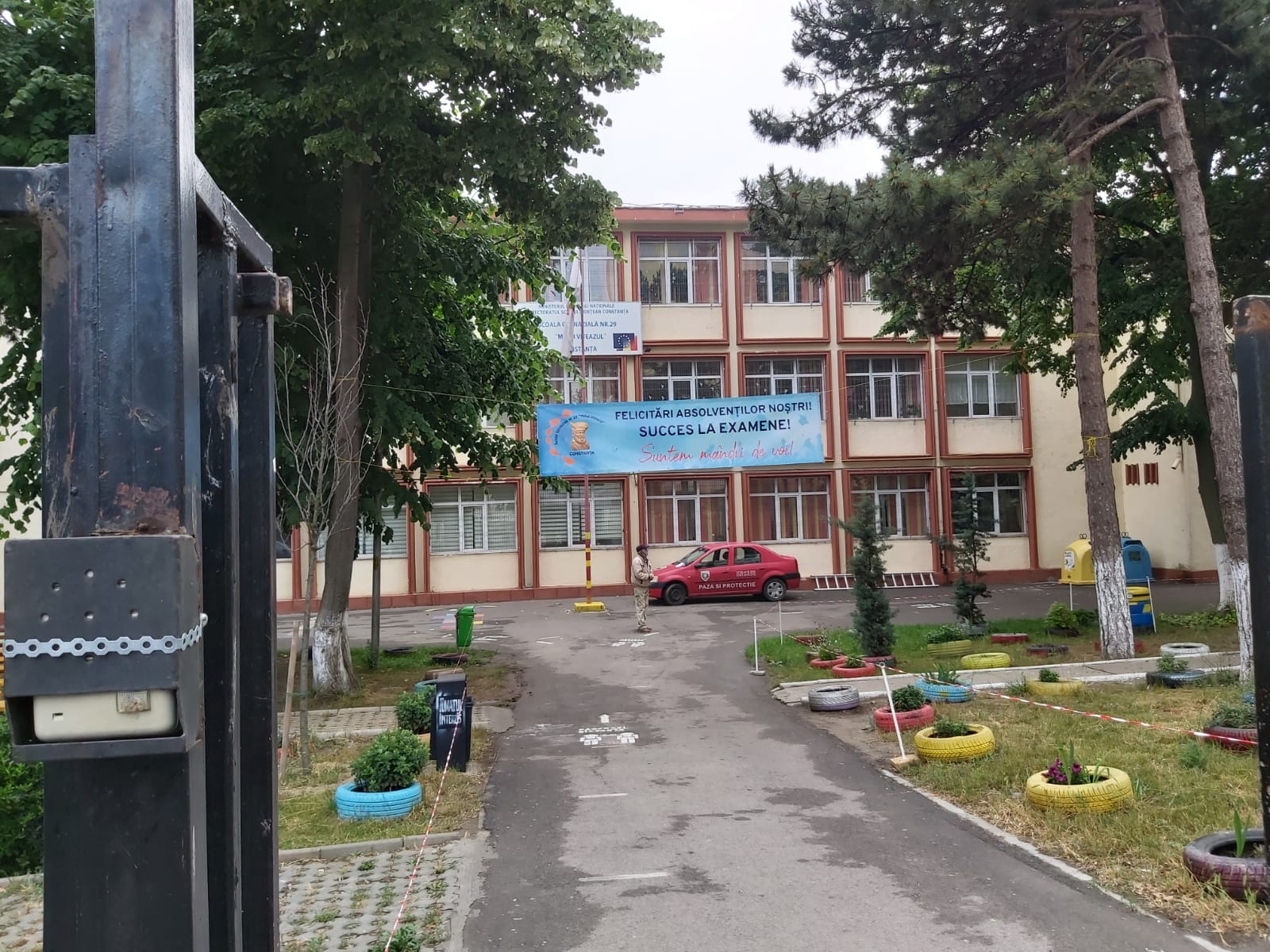 Absolvenții clasei a VIII-a susțin examenul de Evaluare Națională. Care este situația la Constanța și Tulcea