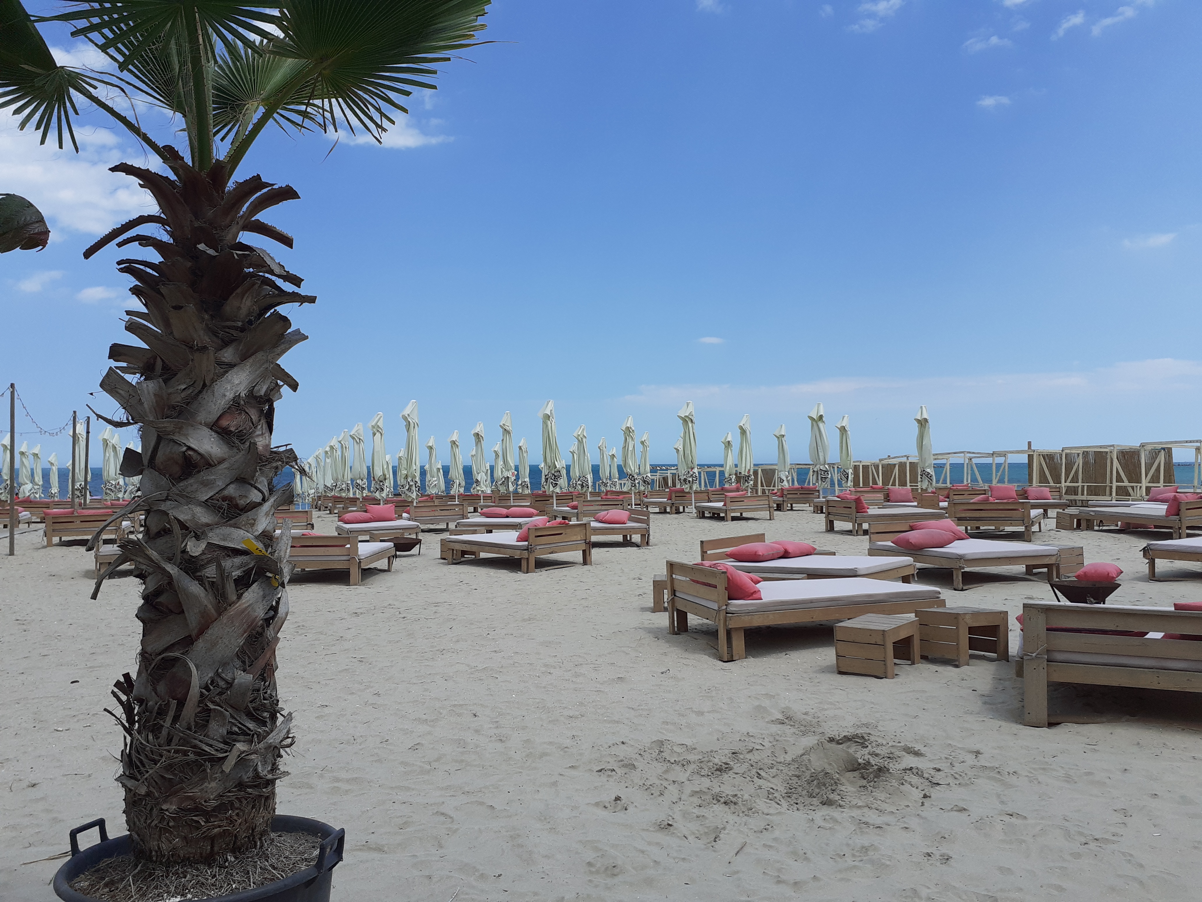 Patronatele din turism cer amânarea începerii şcolii până pe 18 septembrie