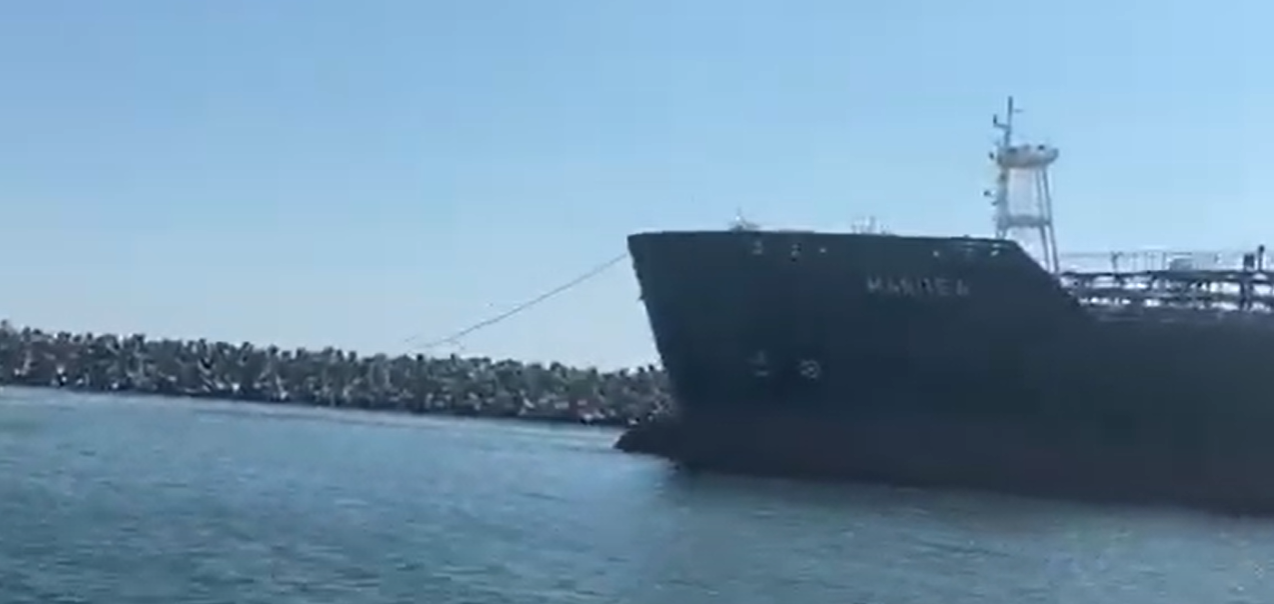 VIDEO: Incident naval. Navă eșuată în portul Midia