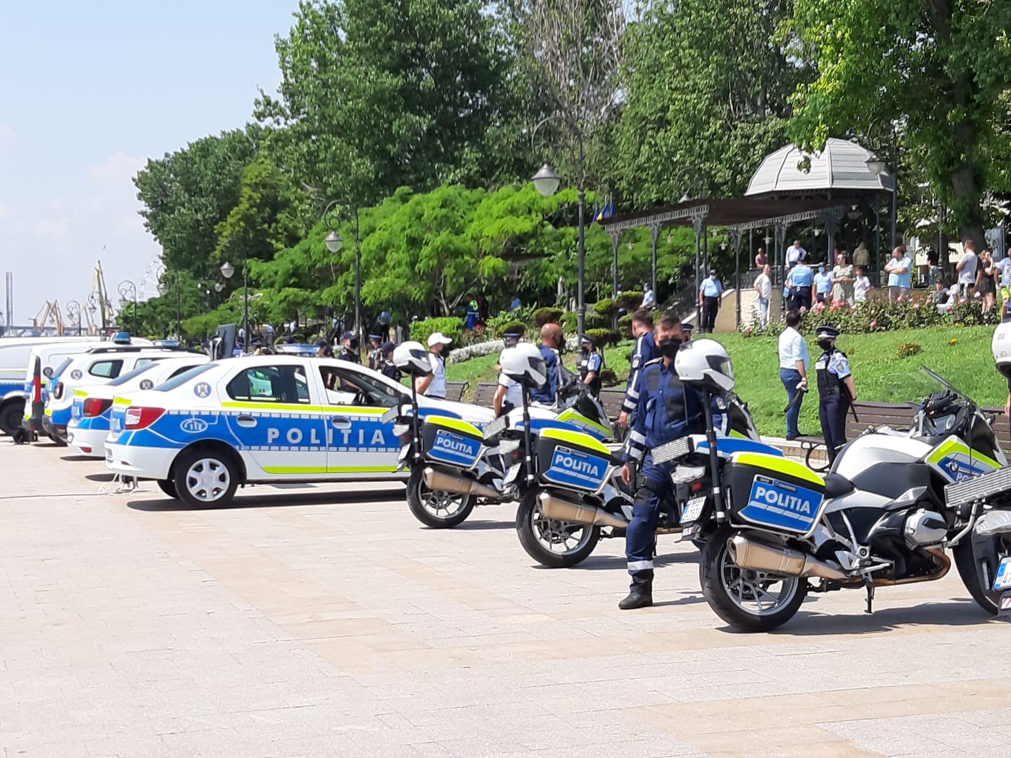 Marcel Vela: Am detaşat poliţişti pe litoral; operatorilor economici care încalcă regulile li se va suspenda autorizaţia de funcţionare