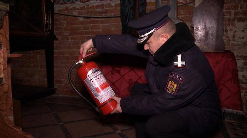 Peste jumătate din 29 unităţi de turism de pe litoral verificate de ISU, fără autorizaţie de securitate la incendiu