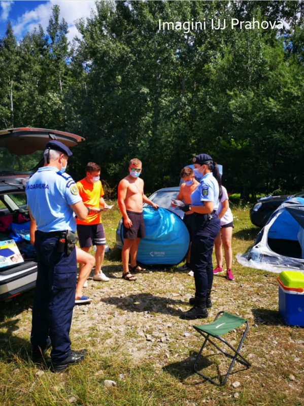 Turist cu COVID-19, din judeţul Giurgiu, depistat de jandarmi la picnic