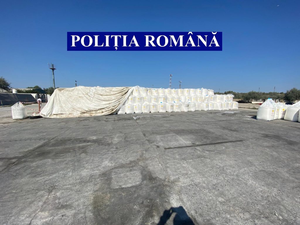 Portul Constanța este o locație prin care tranzitează sau sunt stocate cantități mari de azotat de amoniu