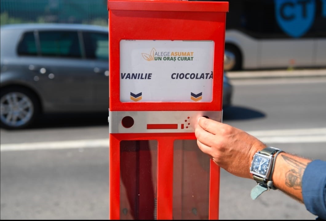 CONSTANȚA: 200 de scrumiere stradale speciale pentru colectarea selectivă a mucurilor de țigară