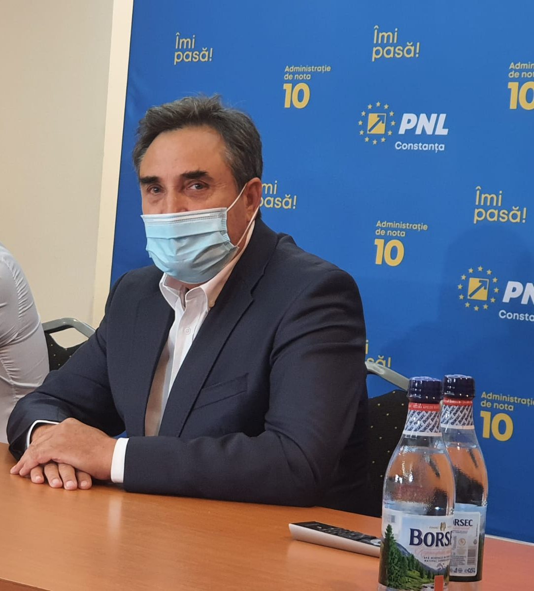În spaţiul public au apărut imagini cu preşedintele Consiliului Judeţean Constanţa, Mihai Lupu, ameninţând un poliţist local