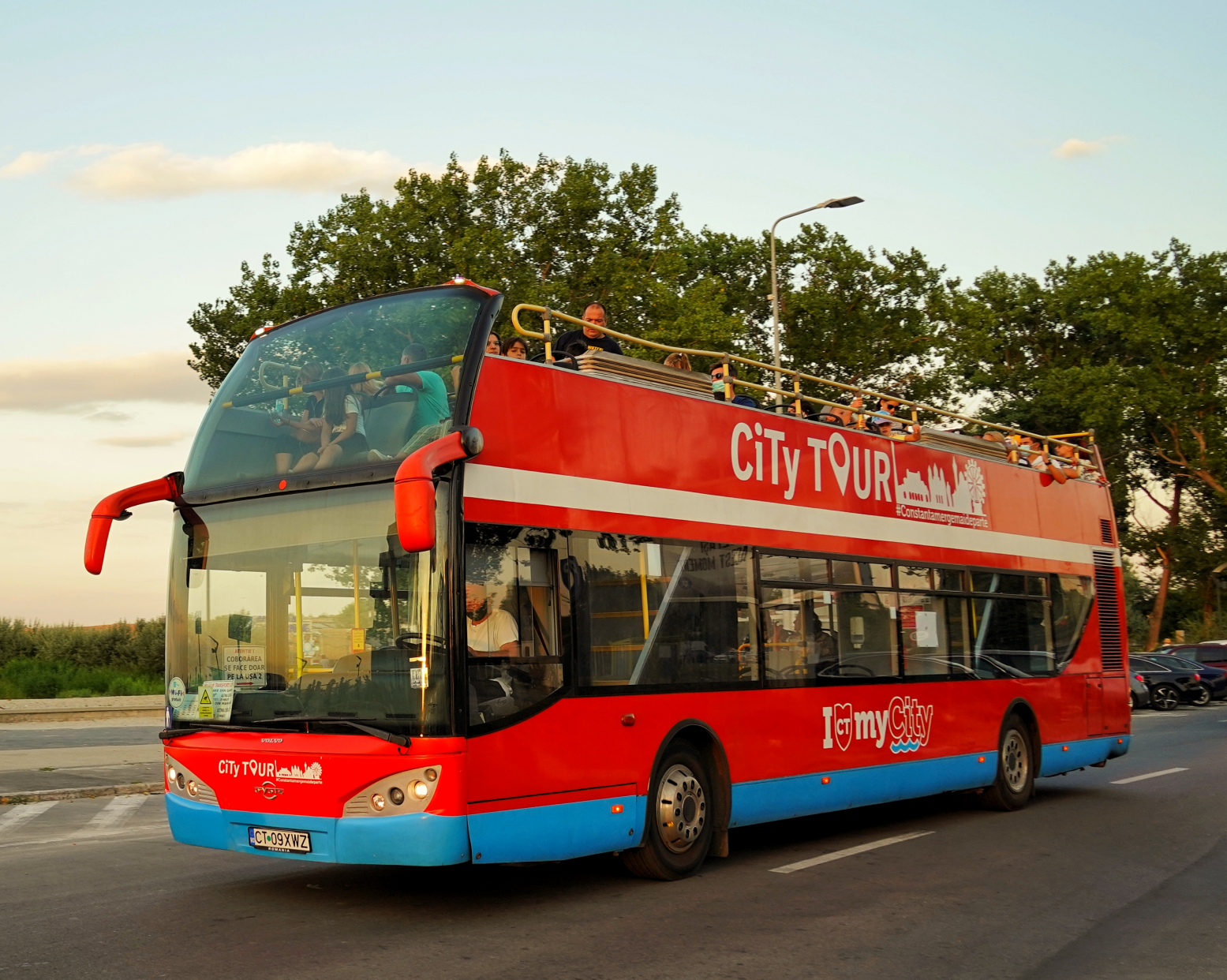 CONSTANȚA: Autobuzele etajate vor circula doar în week-end
