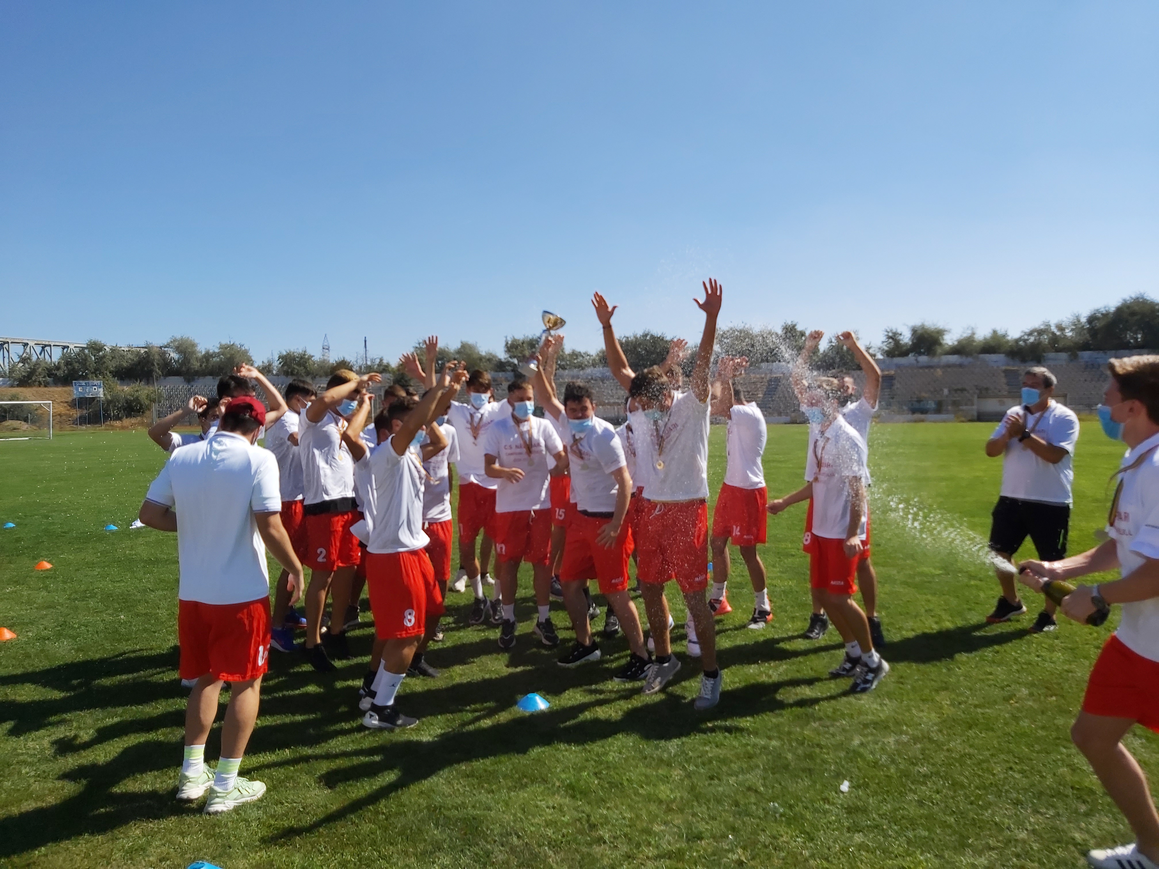 Fotbaliștii juniori de la CS Năvodari au primit medaliile de campioni