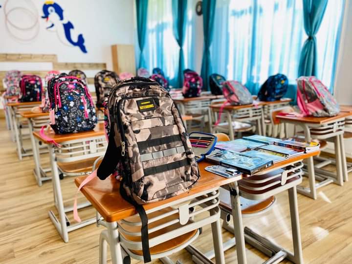 Ghiozdane complet echipate, pentru elevii din Năvodari
