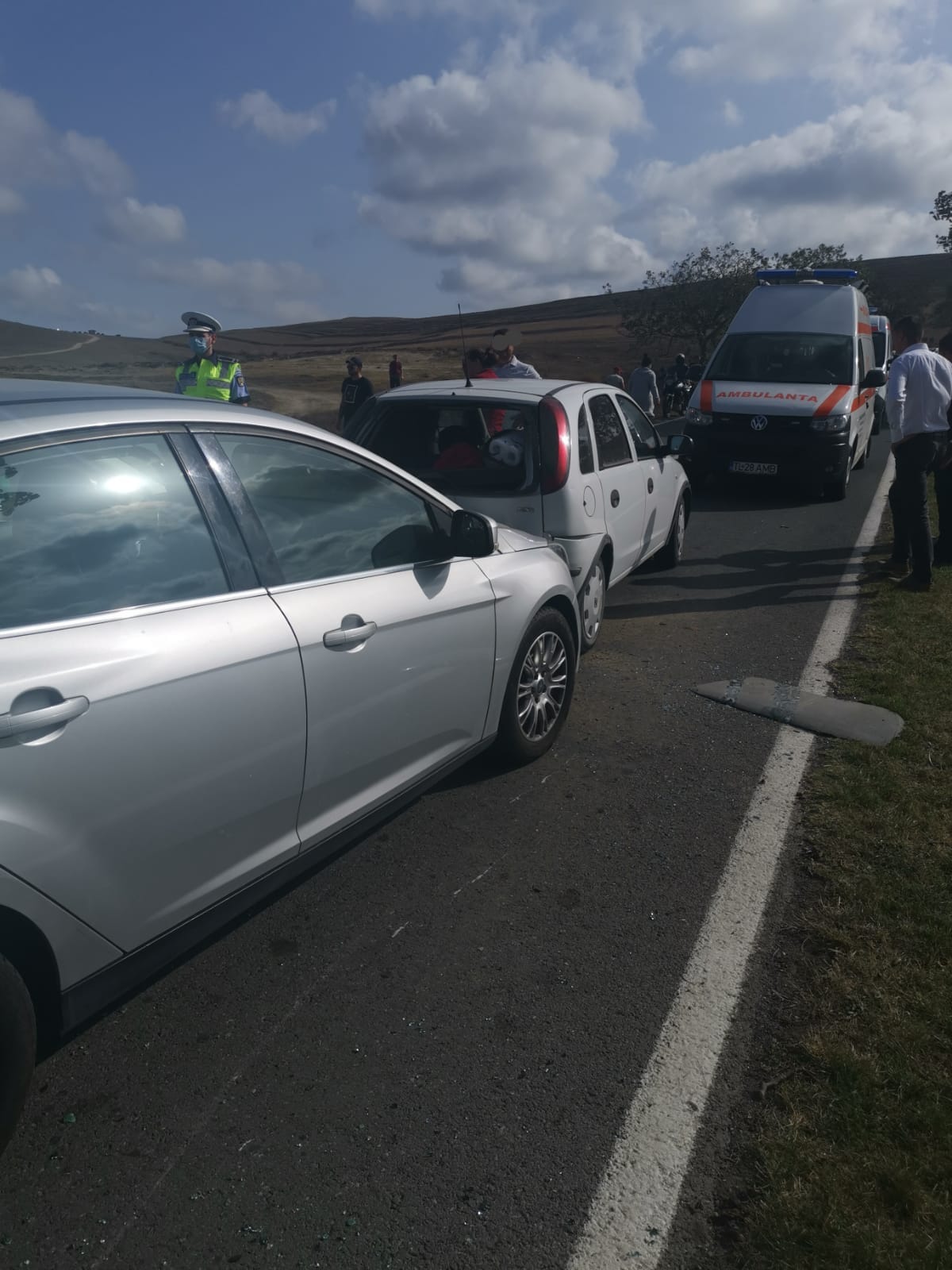 TULCEA: Patru persoane rănite, într-un accident produs în apropiere de cetatea Enisala