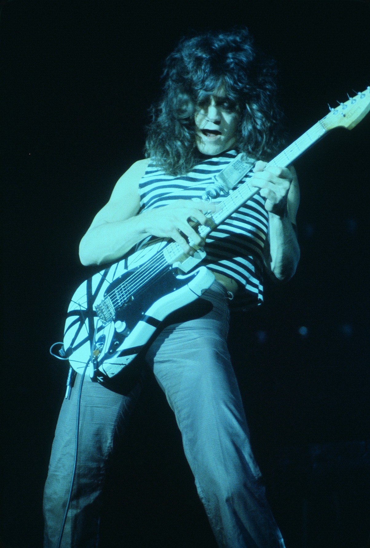 Chitaristul Eddie Van Halen a murit la vârsta de 65 de ani