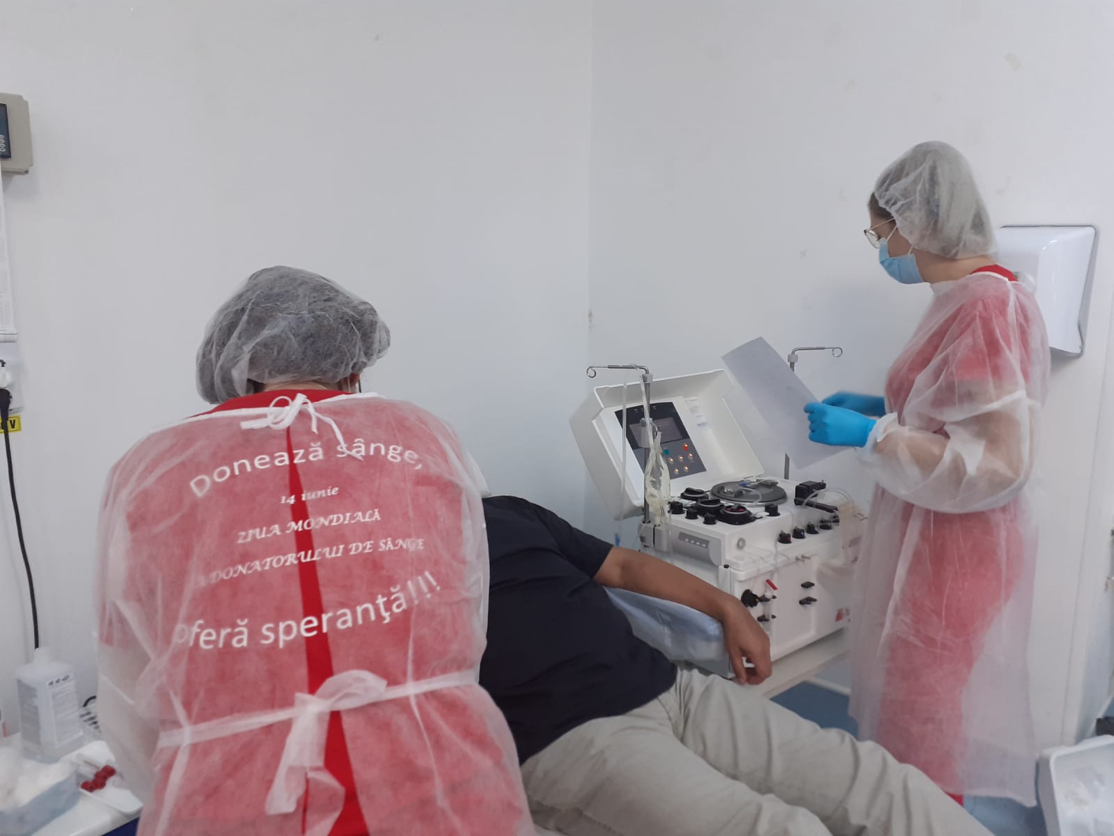 Donator de plasmă pentru a treia oară: „COVID e o boală dificilă, ai impresia că îți revii, după care pici din nou”
