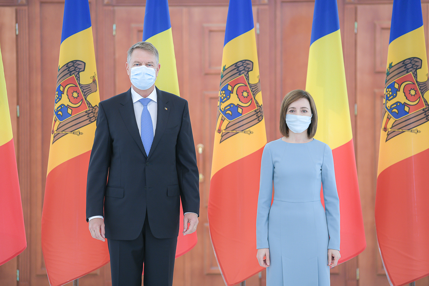 Preşedintele Klaus Iohannis – primit cu onoruri militare la Chişinău de către Maia Sandu