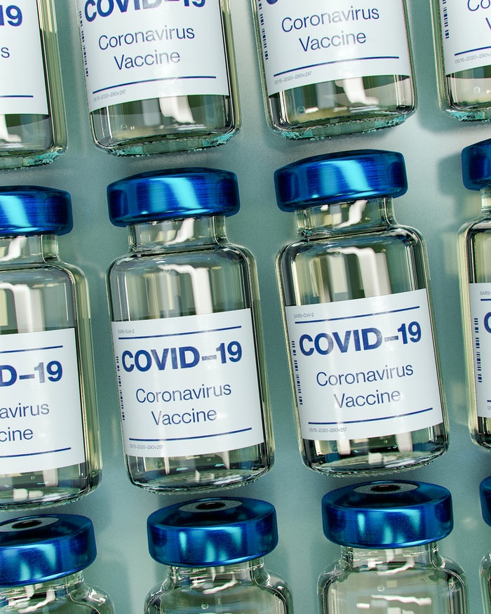 CNCAV: 690.300 doze de vaccin produs de Pfizer/BioNTech au ajuns luni în România