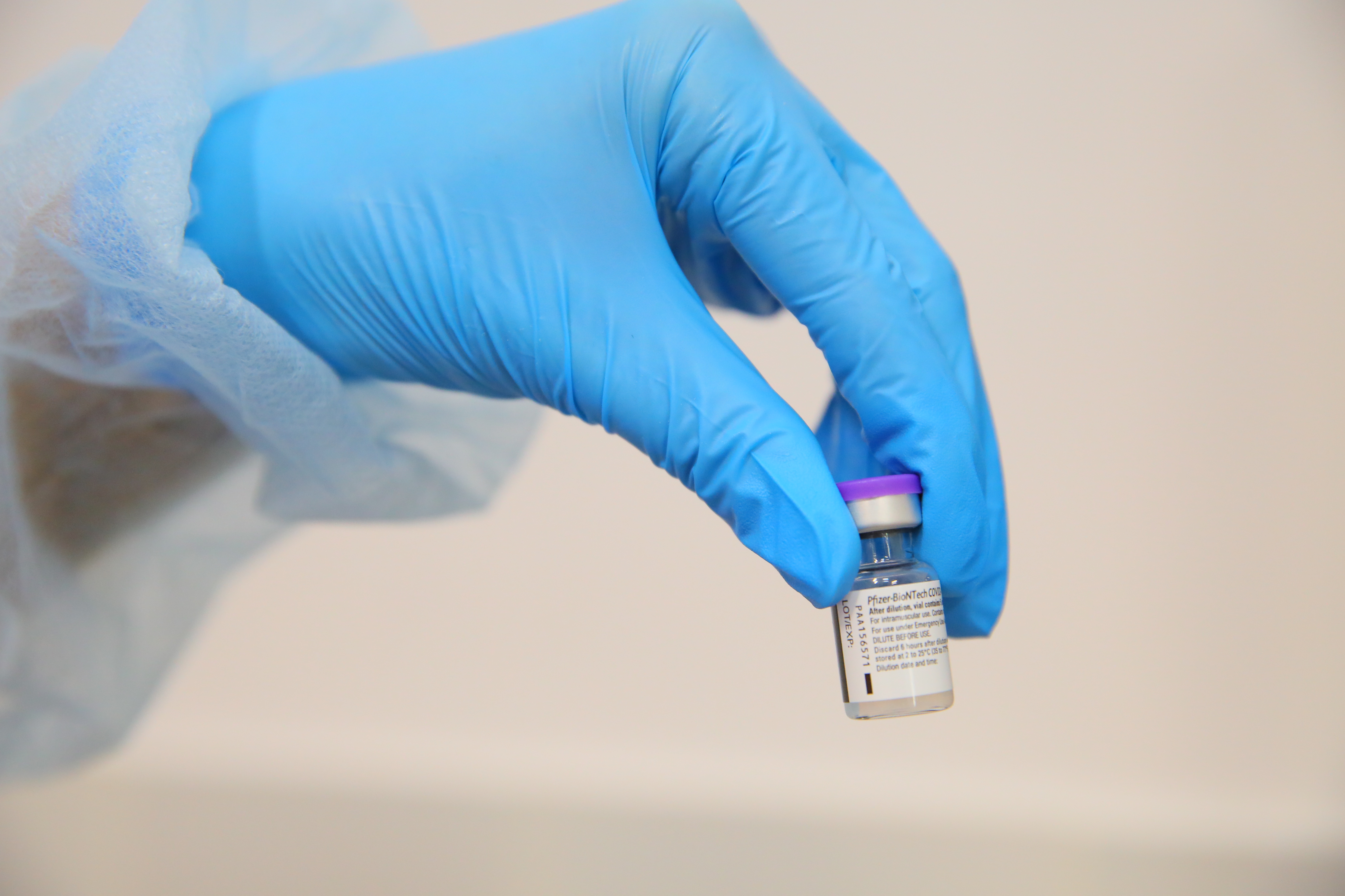 O nouă tranşă de vaccin Pfizer BioNTech soseşte mâine în ţară