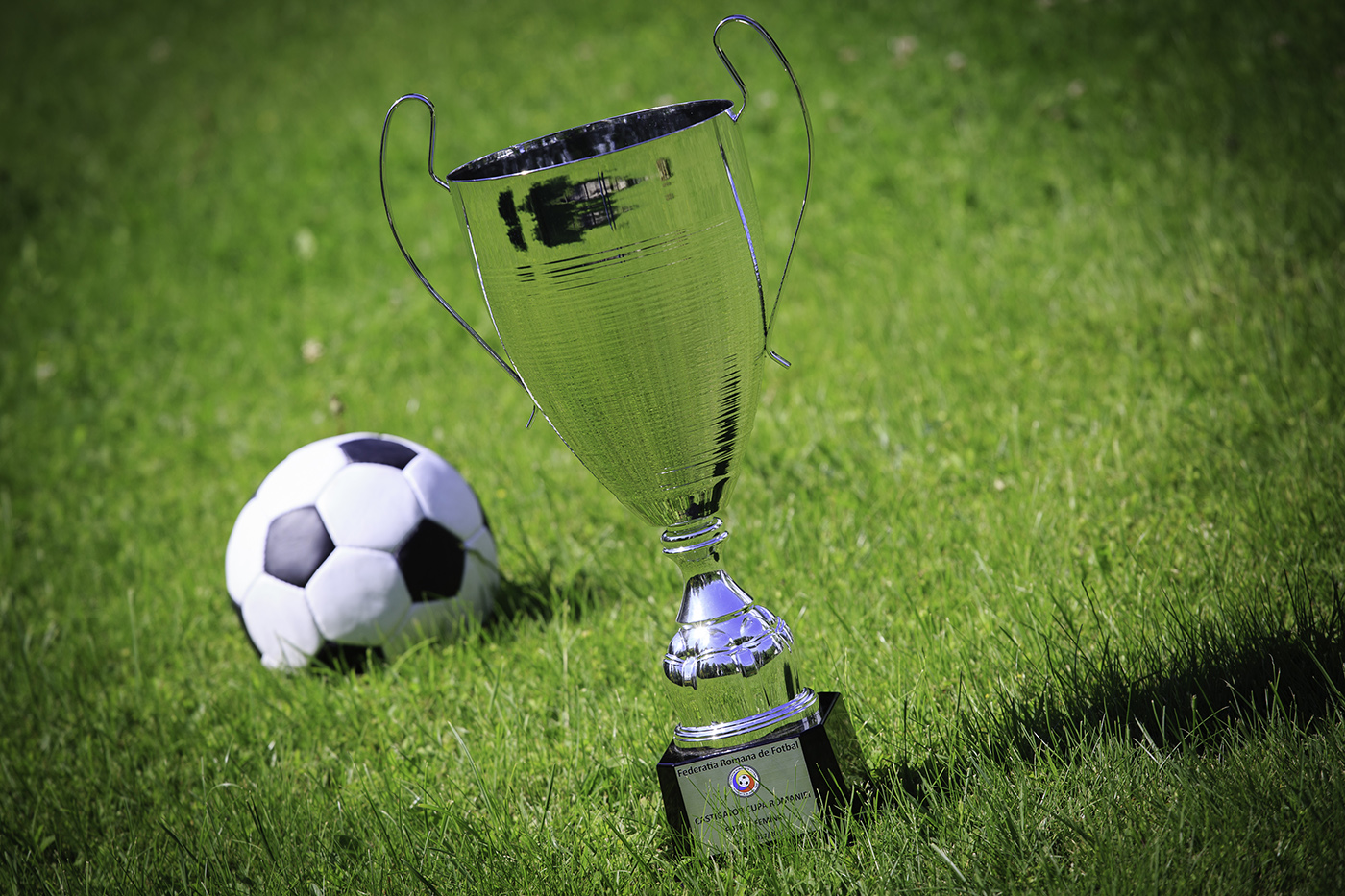 Trei echipe din Liga a-II-a și două din Liga I sunt calificate în sferturile Cupei României