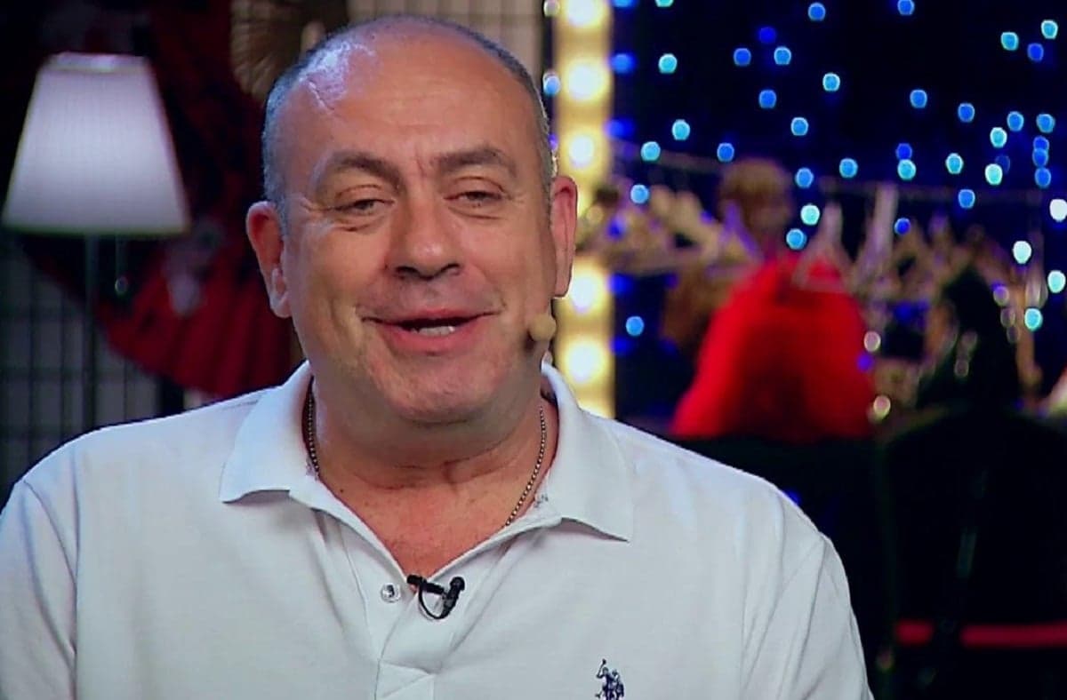 Actorul Emil Mitrache: “Pentru un actor publicul este totul. Aplauzele de la final valorează mai mult decât orice câștiguri materiale”