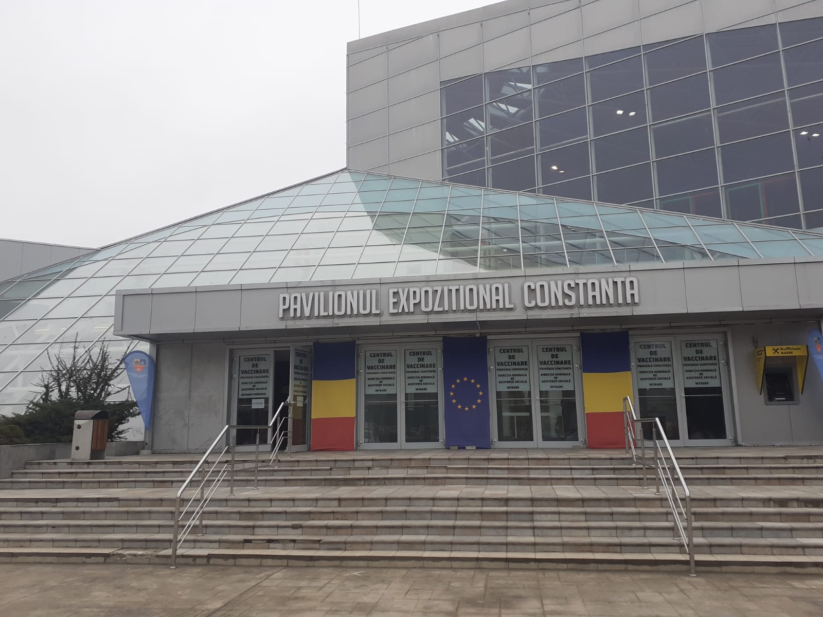 CONSTANŢA: Aproximativ 700 de copii şi adolescenţi, vaccinaţi la Pavilionul Expoziţional