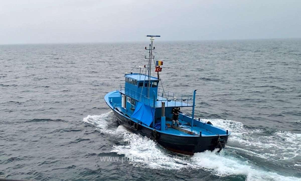Focuri de armă pe Marea Neagră: Pescador turcesc surprins la braconat în zona economică exclusivă a României