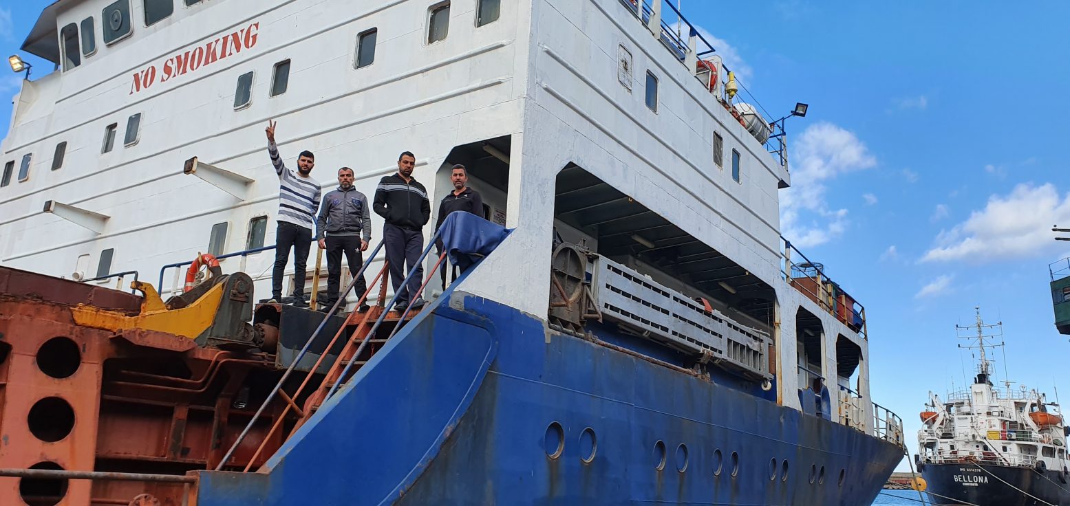 CONSTANȚA: Marinarii de pe o navă abandonată în port au rămas fără provizii şi cer ajutor