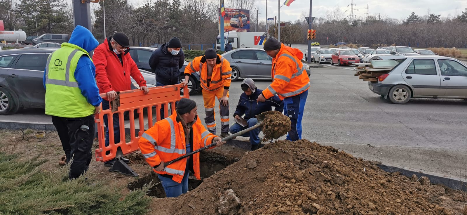 CONSTANȚA: Semafoarele de la intersecția b-dului Tomis cu b-dul Aurel Vlaicu nu funcționează