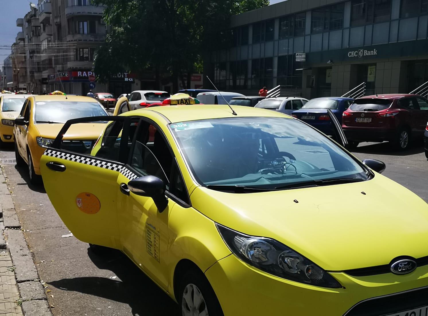 CONSTANŢA: 100 de taximetrişti vor protesta, mâine, pe principalele bulevarde din oraş. Care este motivul