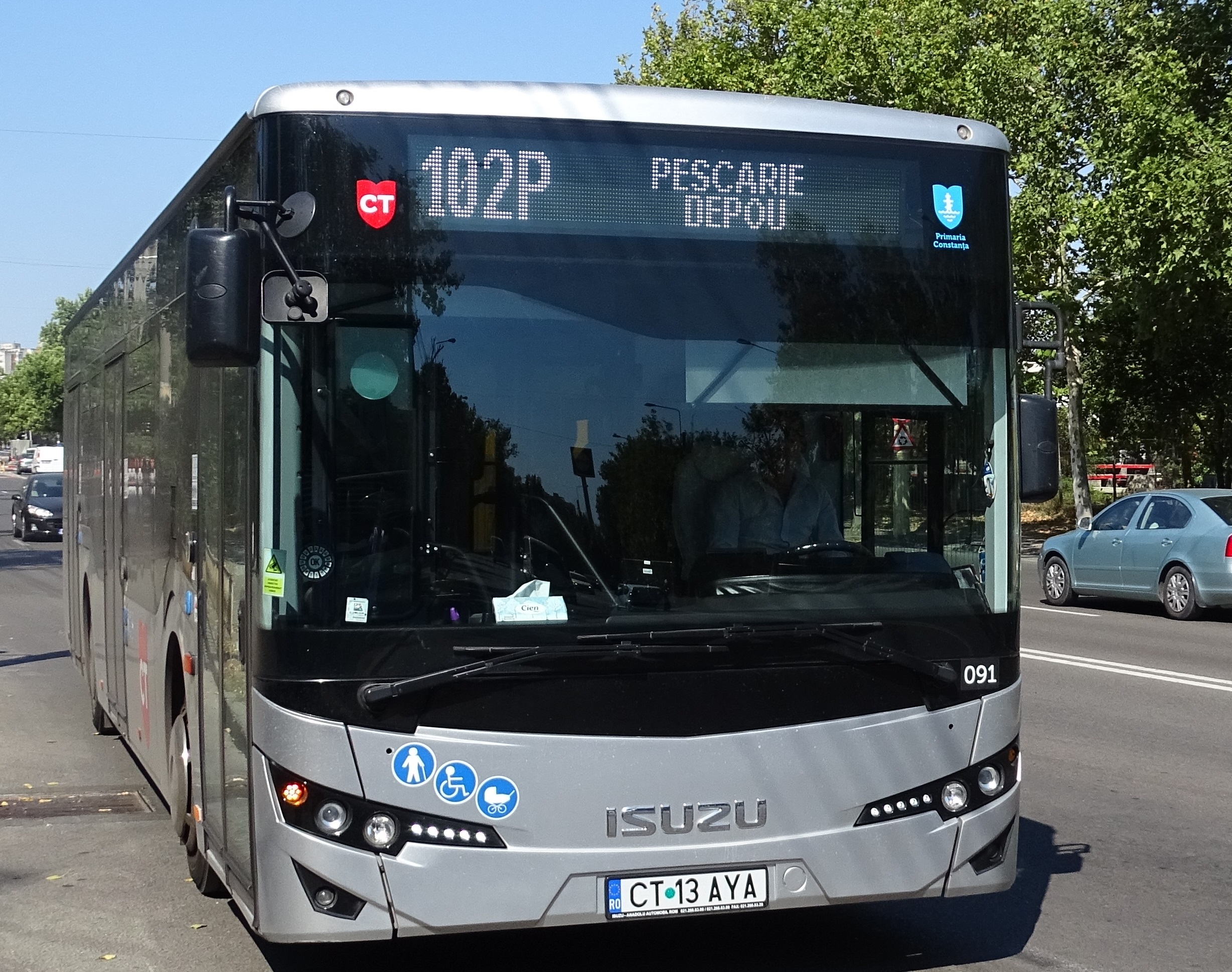 CONSTANŢA: Între orele 14.00 și 16.00, autobuzele și microbuzele CT BUS vor circula cu farurile aprinse. Care este motivul