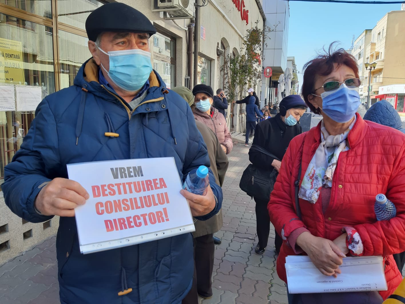 CONSTANȚA: Protest la Casa de Ajutor Reciproc a Pensionarilor