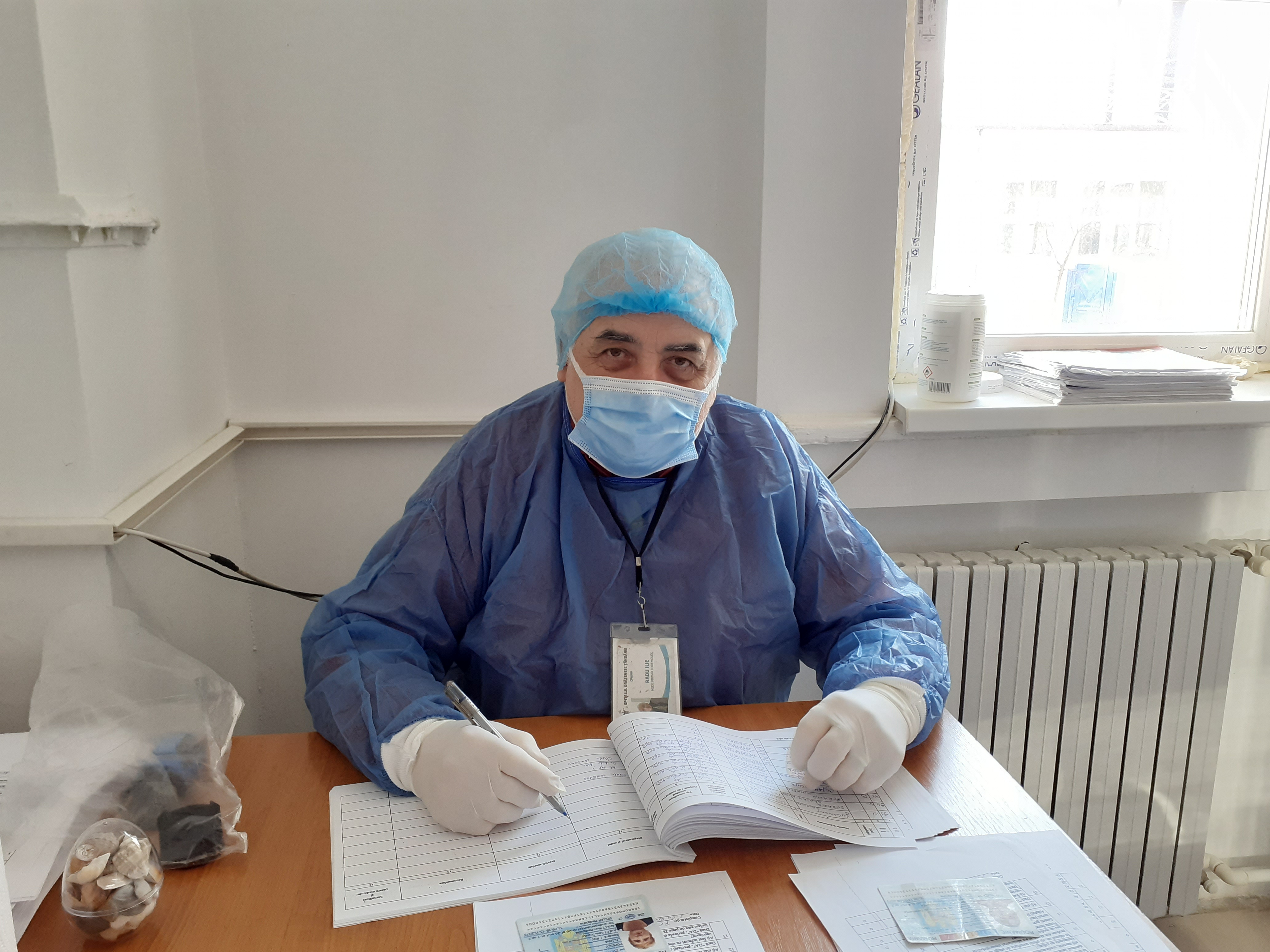 INTERVIU | Medicul epidemiolog Ilie Radu: „Jumătate din tratament înseamnă dragostea pe care i-o oferi pacientului”