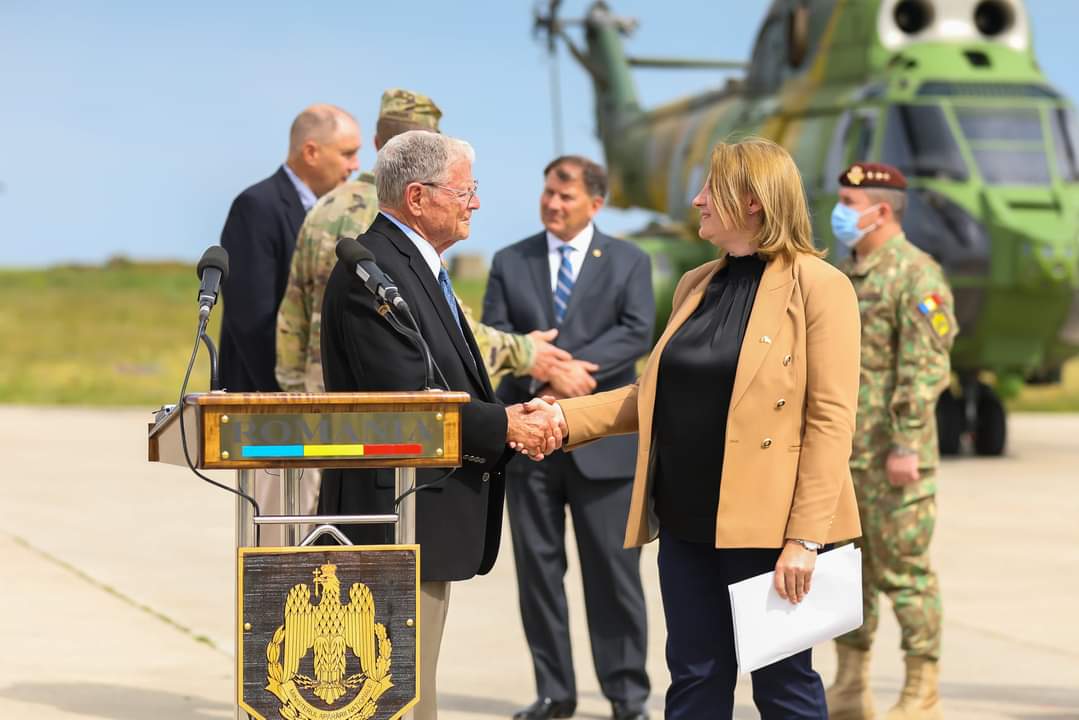 Delegaţie a Congresului Statelor Unite ale Americii, în vizită la Baza aeriană Mihail Kogălniceanu