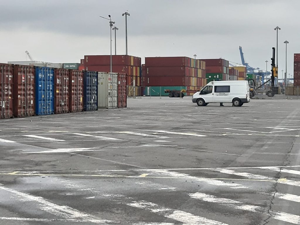 container deseuri portul Constanta Sud Agigea - foto - Radio Constanta