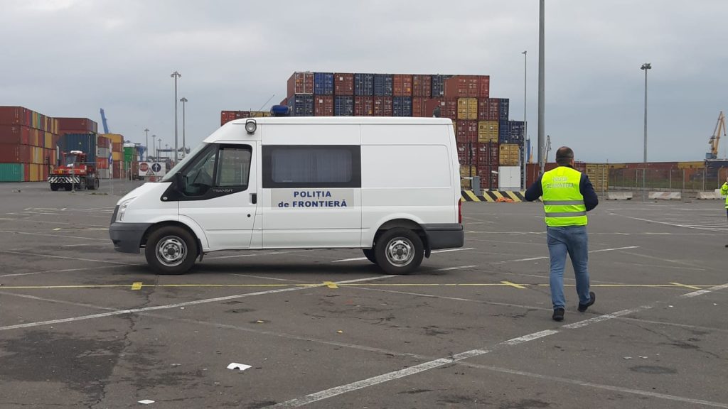container deseuri portul Constanta Sud Agigea - foto - Radio Constanta