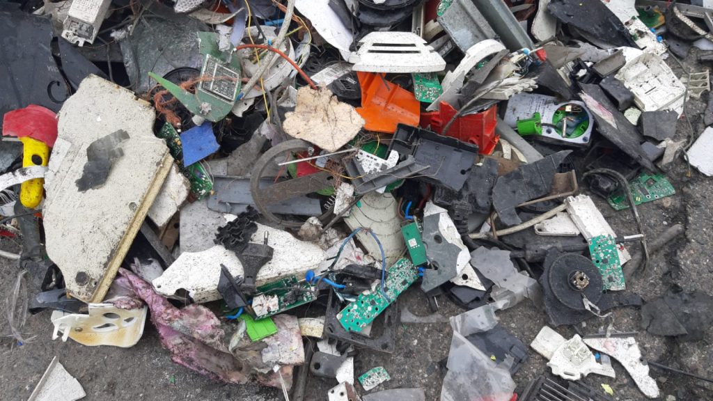 container deseuri portul Constanta Sud Agigea - foto - Radio Constanta