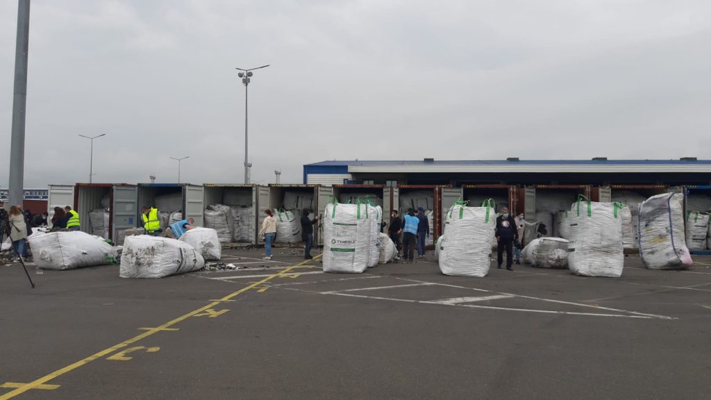 container deseuri portul Constanta Sud Agigea - foto - Radio Constanta