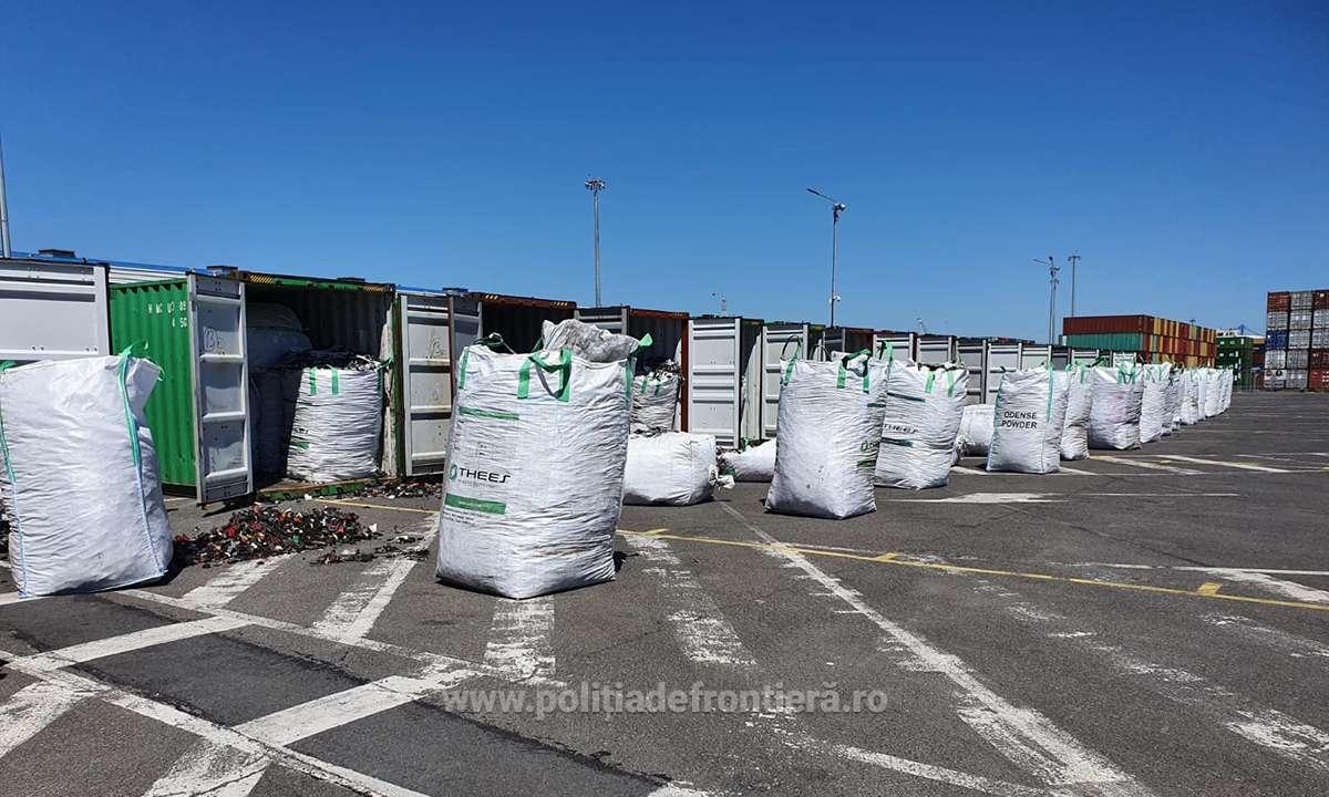 Alte 15 containere încărcate cu deşeuri aduse din Germania, oprite în Portul Constanţa